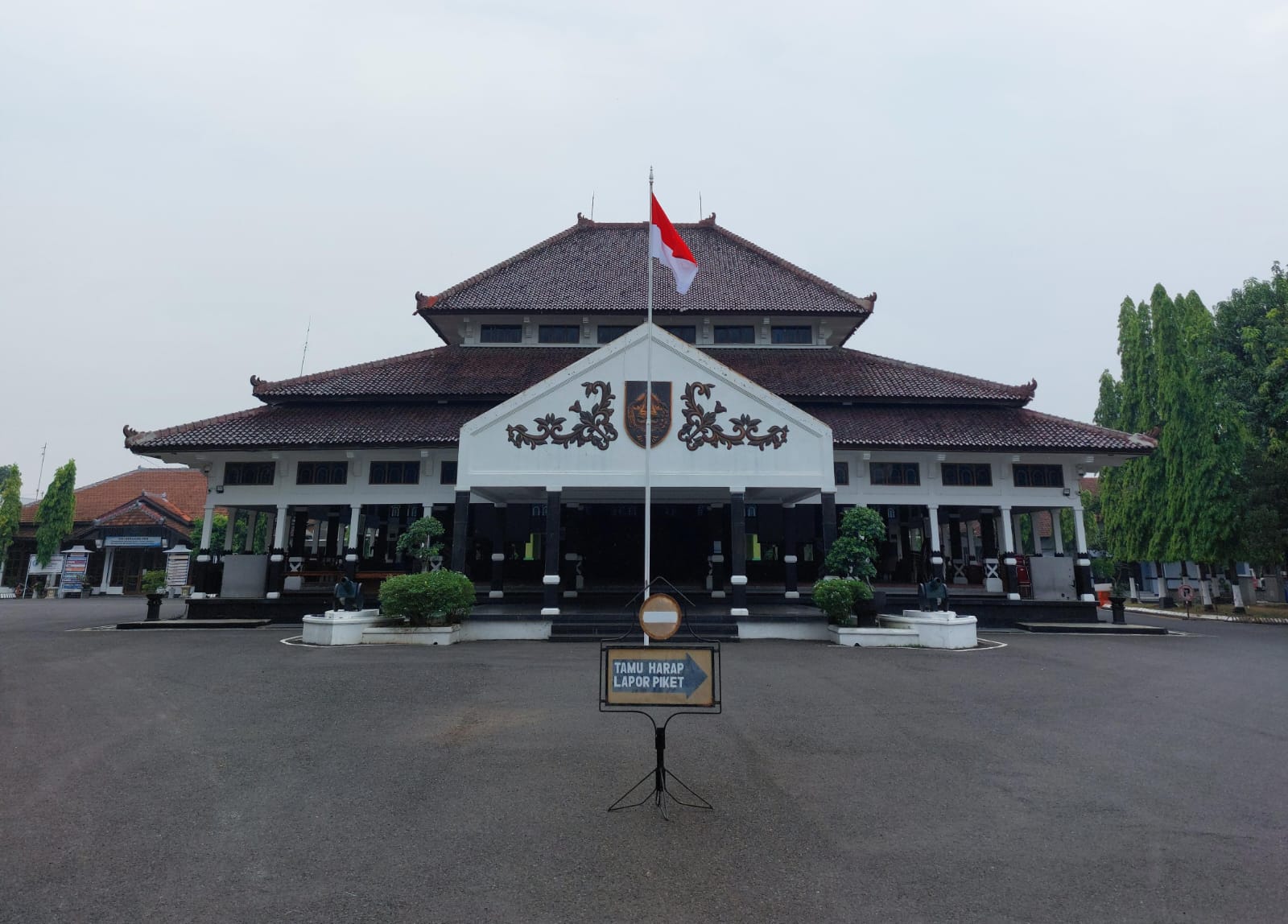 Pemkab Pemalang Ancam Pidanakan Warga yang Protes Sampah