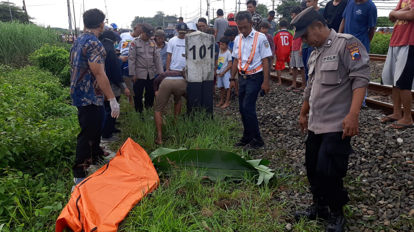Terobos Palang Rel di Tumbal Pemalang, Pengendara Motor Tewas Tertabrak Kereta