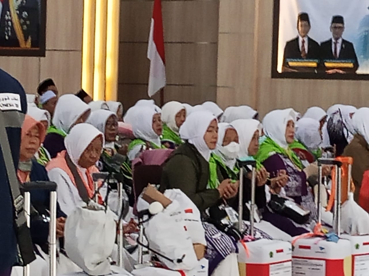 Jemaah Calon Haji Kota Pekalongan Sampai di Madinah dalam Kondisi Sehat