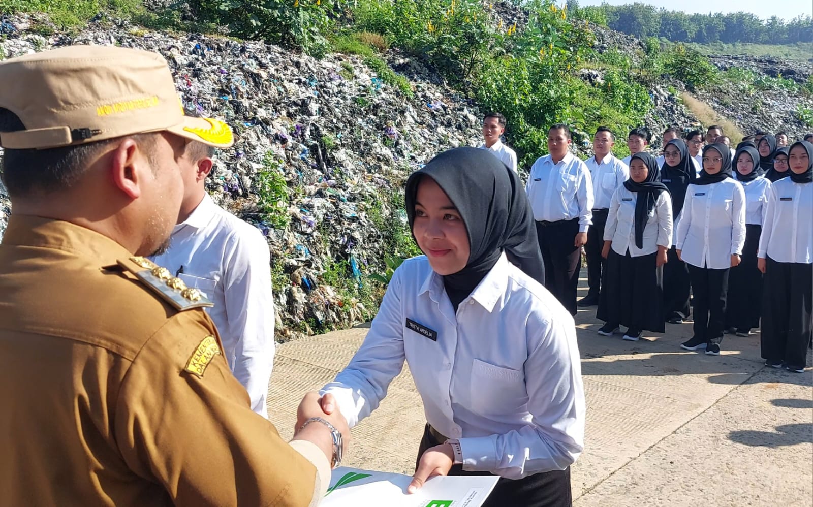 Ratusan CPNS Pemalang Terima SK di Tempat Sampah