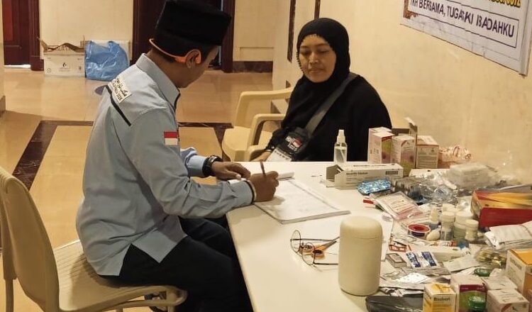 Petugas Haji Kota Pekalongan Intens Dampingi Jamaah Resiko Tinggi