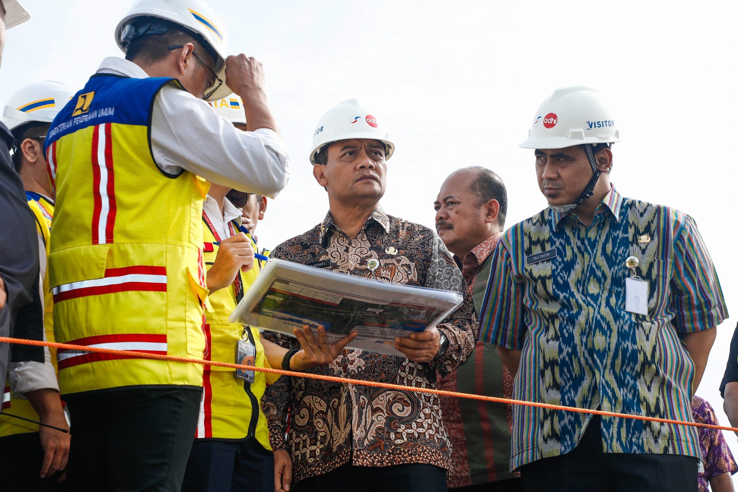 Gubernur Ahmad Luthfi Cek Proyek Raksasa Antisipasi Rob, Kolam Retensi dan Giant Sea Wall Rampung Januari 2026
