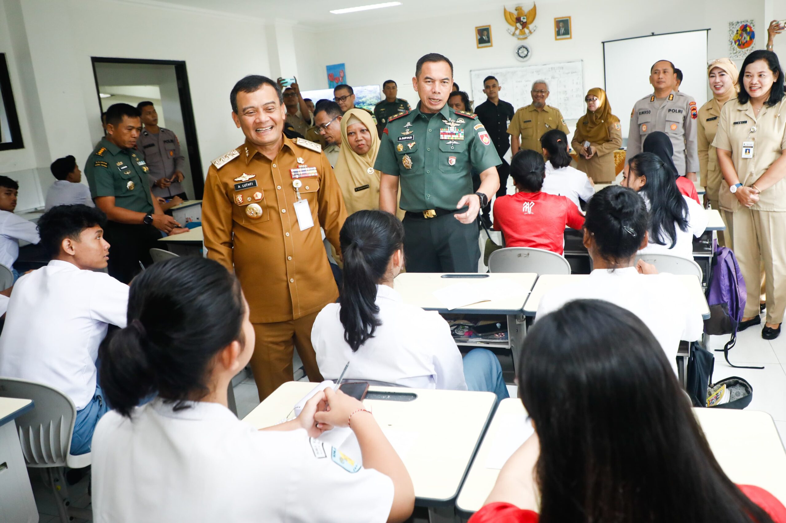 Gebrakan 100 Hari Kinerja Luthfi-Yasin, Program Sekolah Kemitraan Jateng Siap Tekan Angka Putus Sekolah