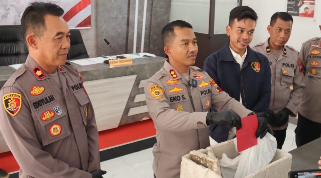 Tipu-tipu Bisa Gandakan Uang Jadi Rp 1 Miliar, Dukun Palsu Dicokok Polisi