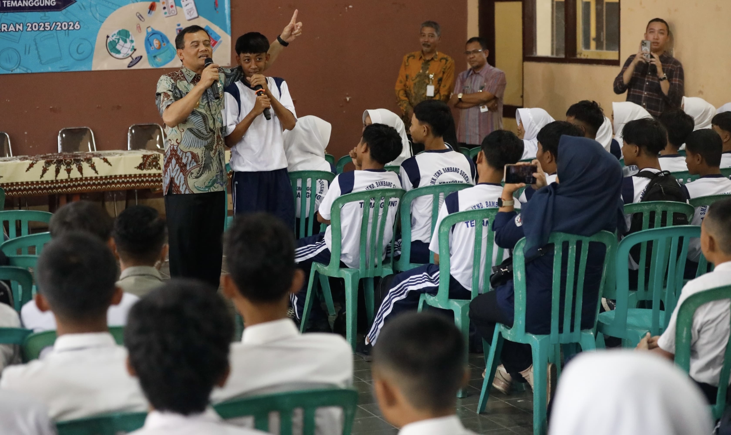 Ahmad Luthfi Meninjau, 12 Siswa Jalur Sekolah Kemitraan Diterima di SMA PGRI 1 Temanggung