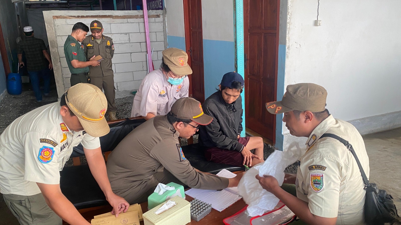 Satpol PP Batang Layangkan Peringatan Kedua Kepada Pemilik Kafe dan Karaoke