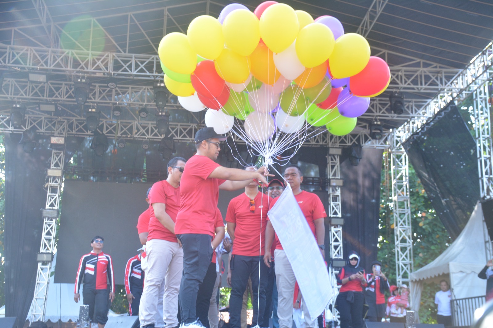 Pesta Rakyat Dimeriahkan Bazar UMKM Hingga Konser Denny Caknan di Lapangan Dracik Batang