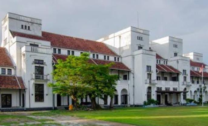 Lawang Satus Bukti Rute Kereta Api Tegal Semarang Ada Sejak Zaman Penjajahan