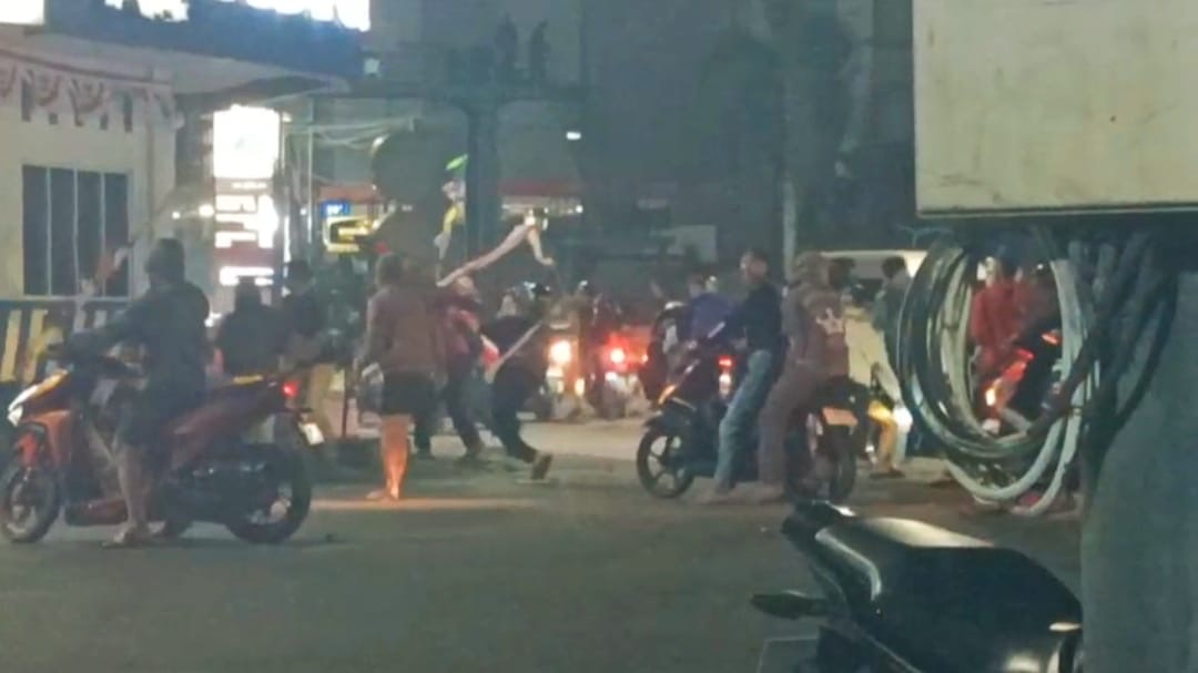 Dua Pos Polisi di Kota Tegal Dirusak Massa