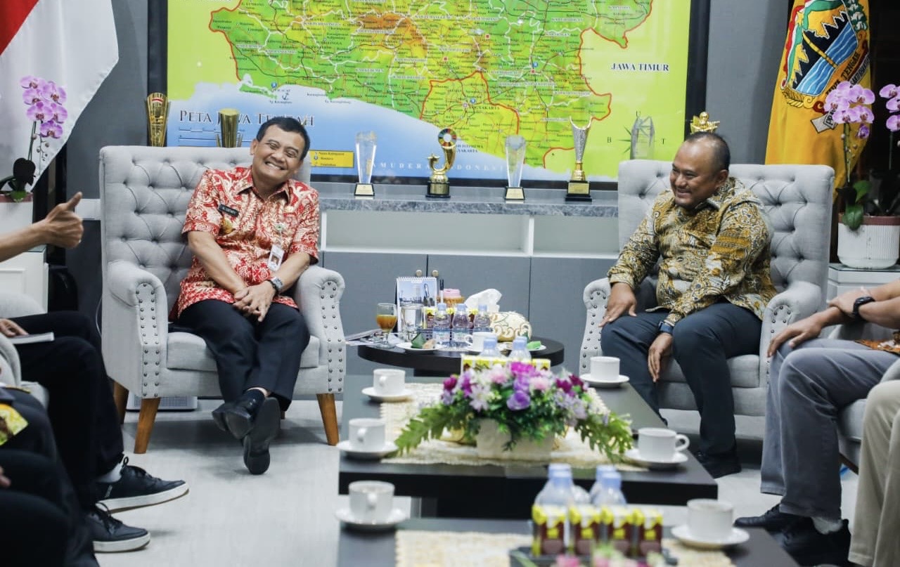 Dongkrak Ekonomi dan Investasi, Gubernur Ahmad Luthfi Minta Percepatan Pengembangan Pelabuhan di Jawa Tengah