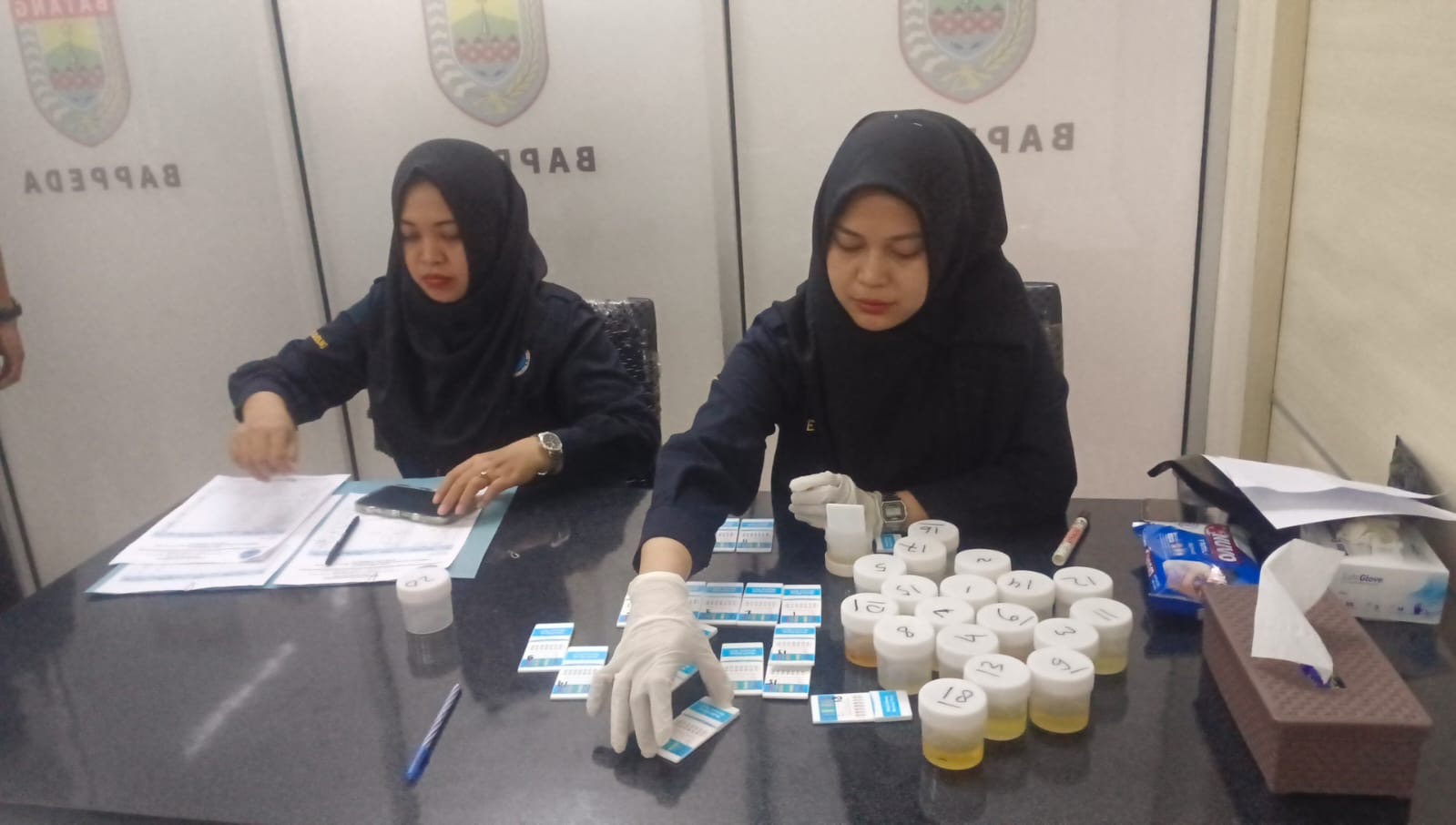 Pastikan Pewarta Bebas Narkoba, BNNK Batang Gelar Tes Urine untuk Media se-Pekalongan Raya