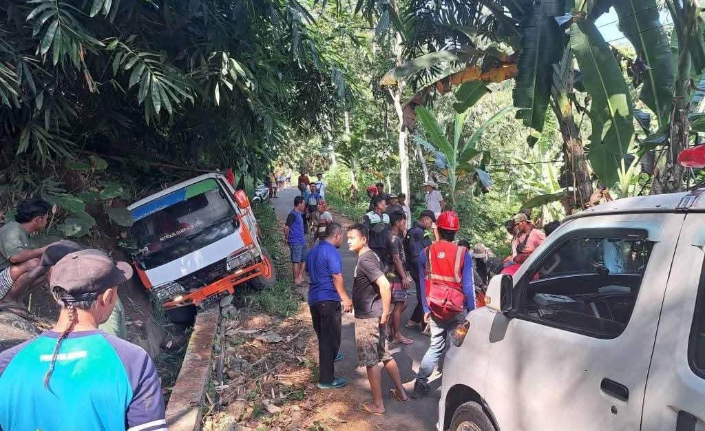 Truk Rem Blong di Batang, Sopir dan Penumpang Tewas di Tempat