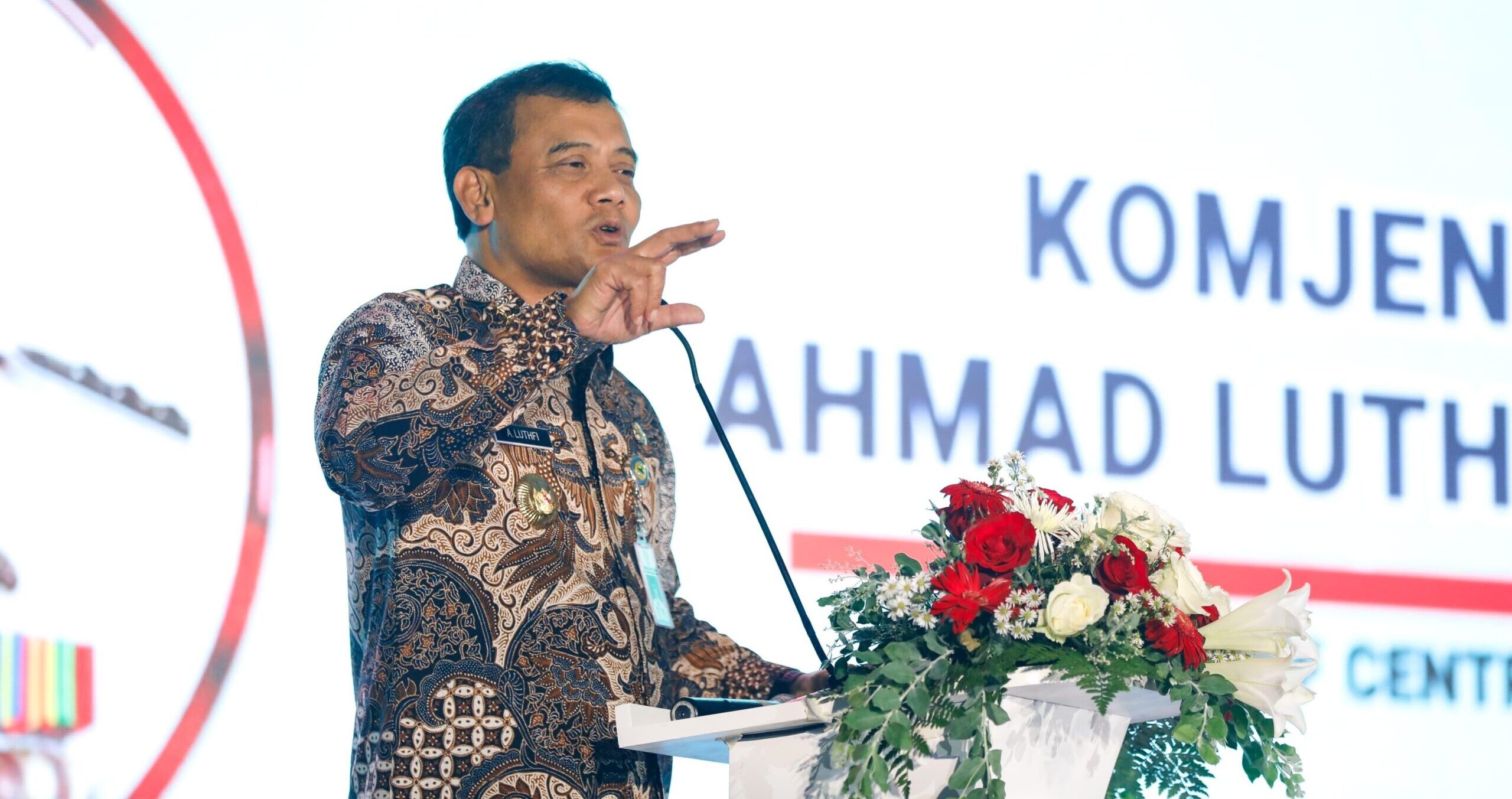 Dukung Investasi Industri Hijau di Jawa Tengah, Gubernur Ahmad Luthfi Resmikan Pabrik Solar Panel Terbesar di Asia Tenggara