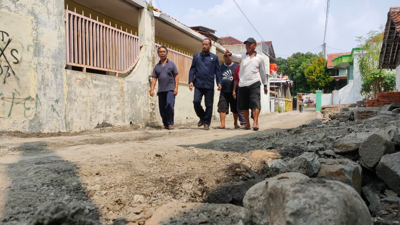 Perbaikan Jalan Swadaya Diapresiasi Anggota DPRD