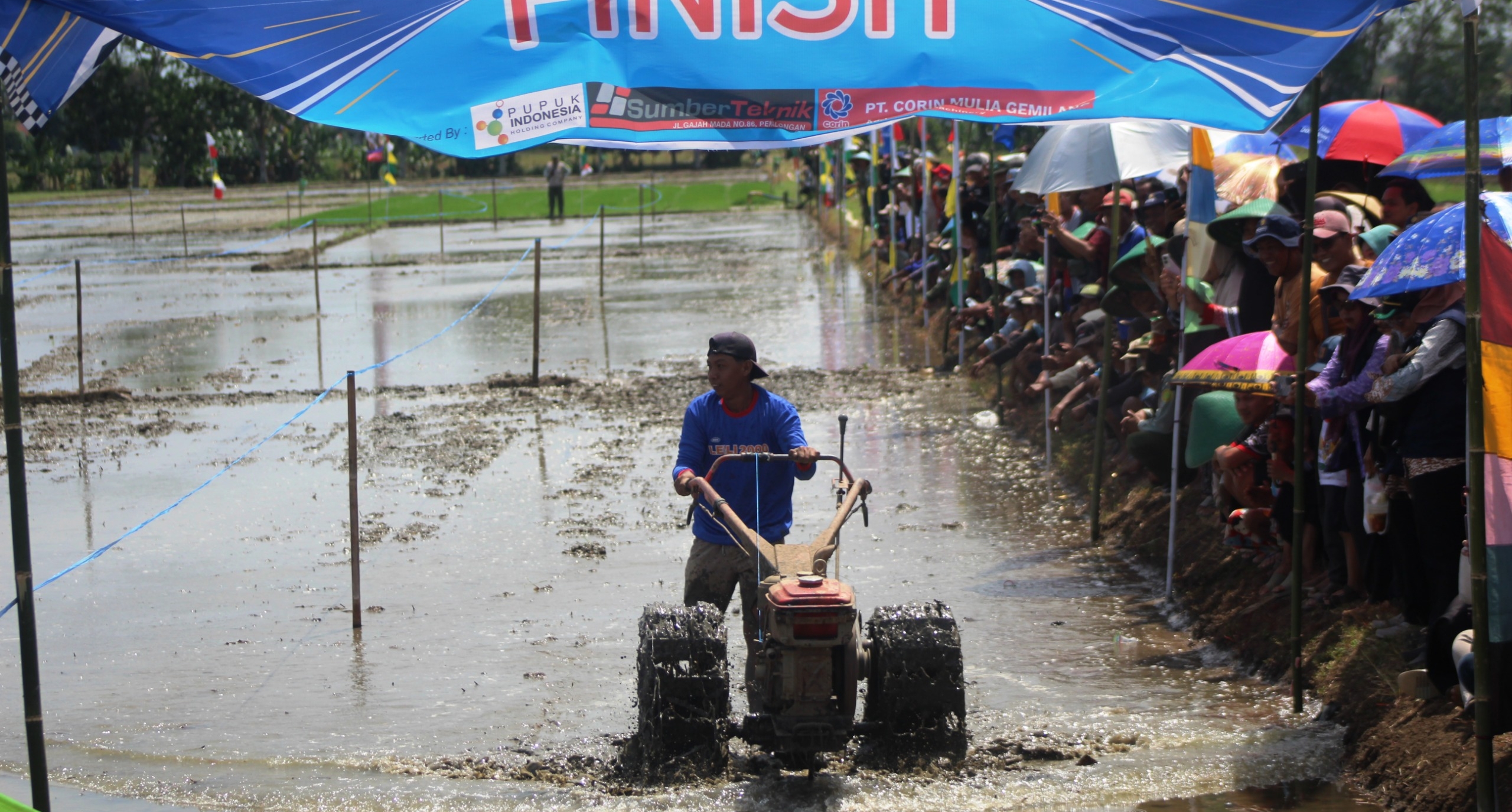 Seru, Balap Traktor di Sawah, Tradisi Unik Petani Pekalongan Bidik Milenial