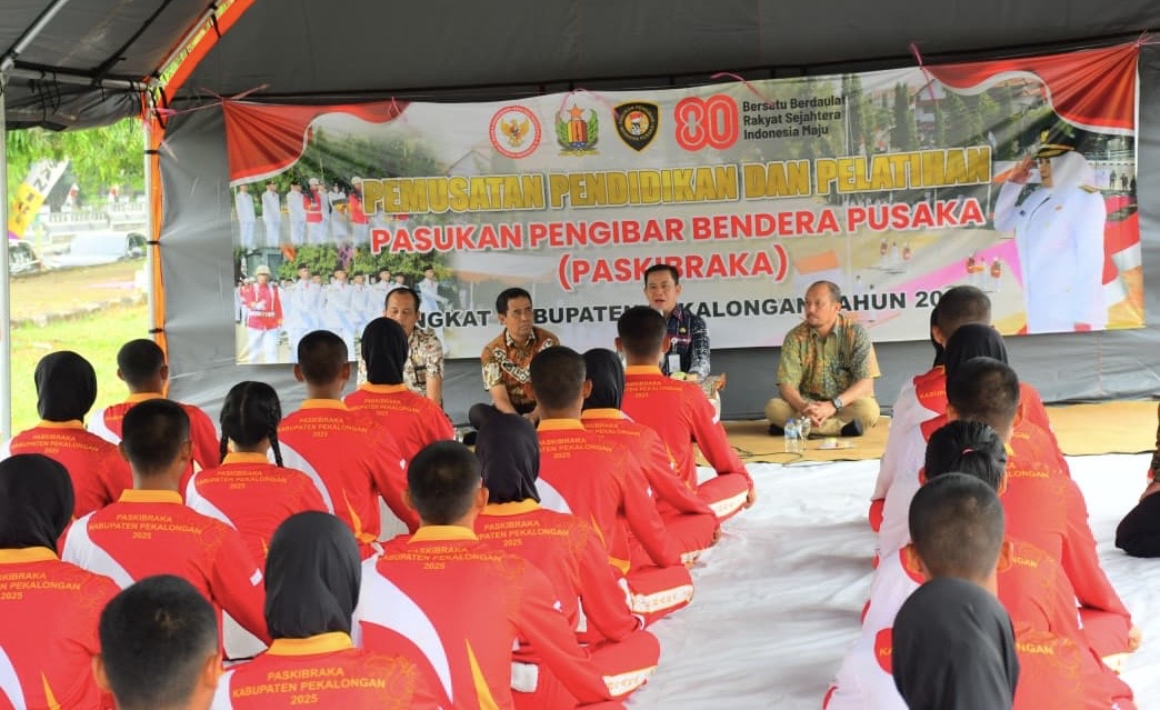 Wabup Sukirman Beri Motivasi Paskibraka Jelang Upacara HUT ke-80 RI