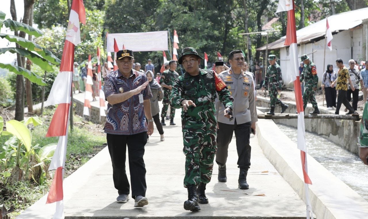 Wakil Bupati Pemalang Cek Hasil TMMD di Wanarata Bantarbolang