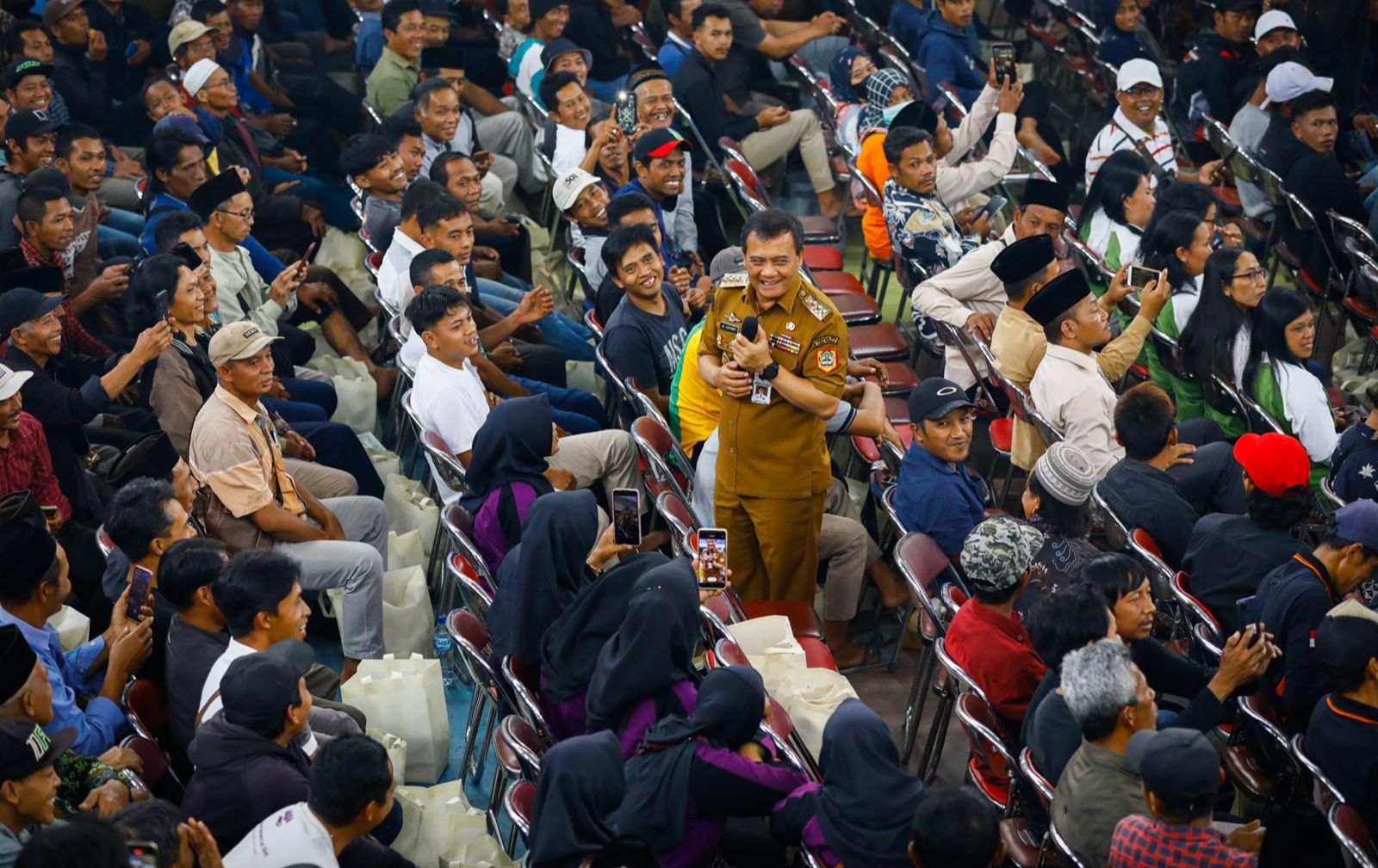 Ahmad Luthfi Apresiasi Petani, Minta Champion Cabe Stabilkan Harga dan Dorong Kesejahteraan