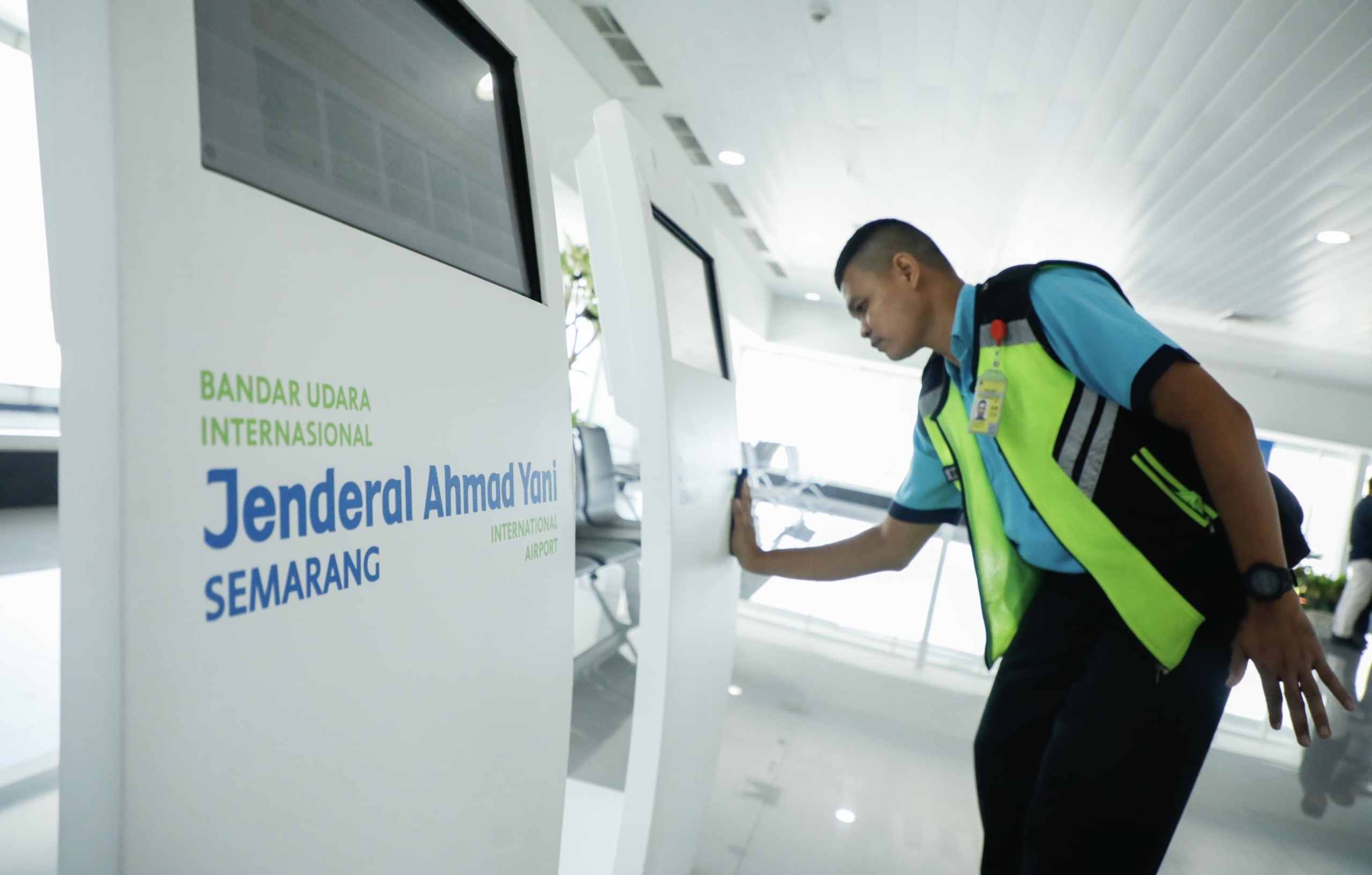 Upaya Ahmad Luthfi Berbuah Hasil, Penerbangan Perdana Malaysia–Semarang Penuh Penumpang