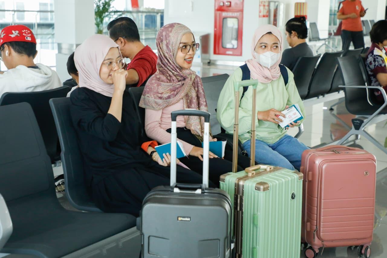 Penerbangan Internasional Perdana, Penumpang: Tahu dari Medsos Pak Ahmad Luthfi, Langsung Ingin Coba