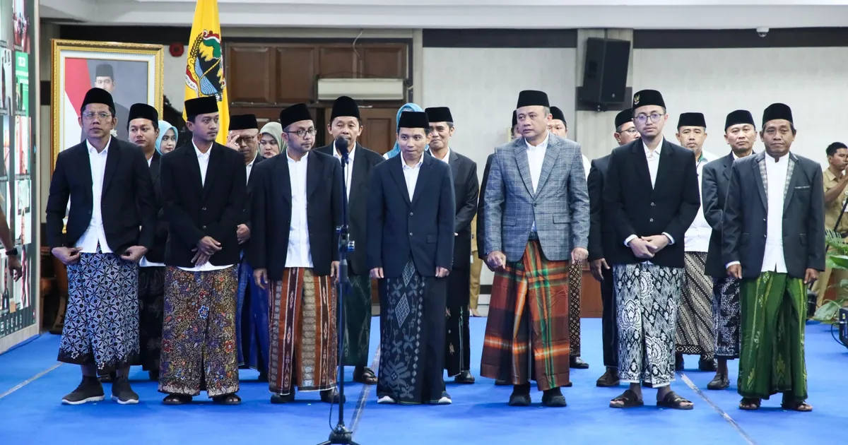 Gubernur Ahmad Luthfi Kukuhkan Pengurus LFSP, Jateng Jadi...