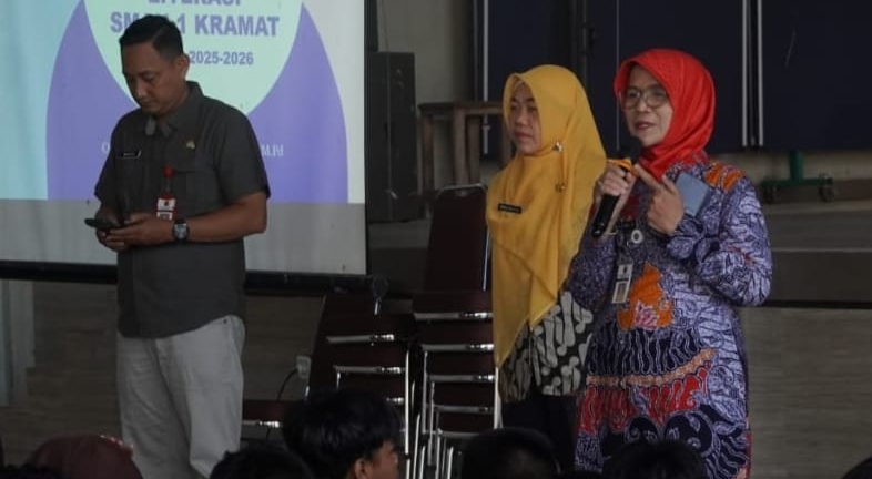 Jempol, Siswa SMA 1 Kramat Terapkan Budaya Literasi, Buat Mading dan Pojok Baca Kelas