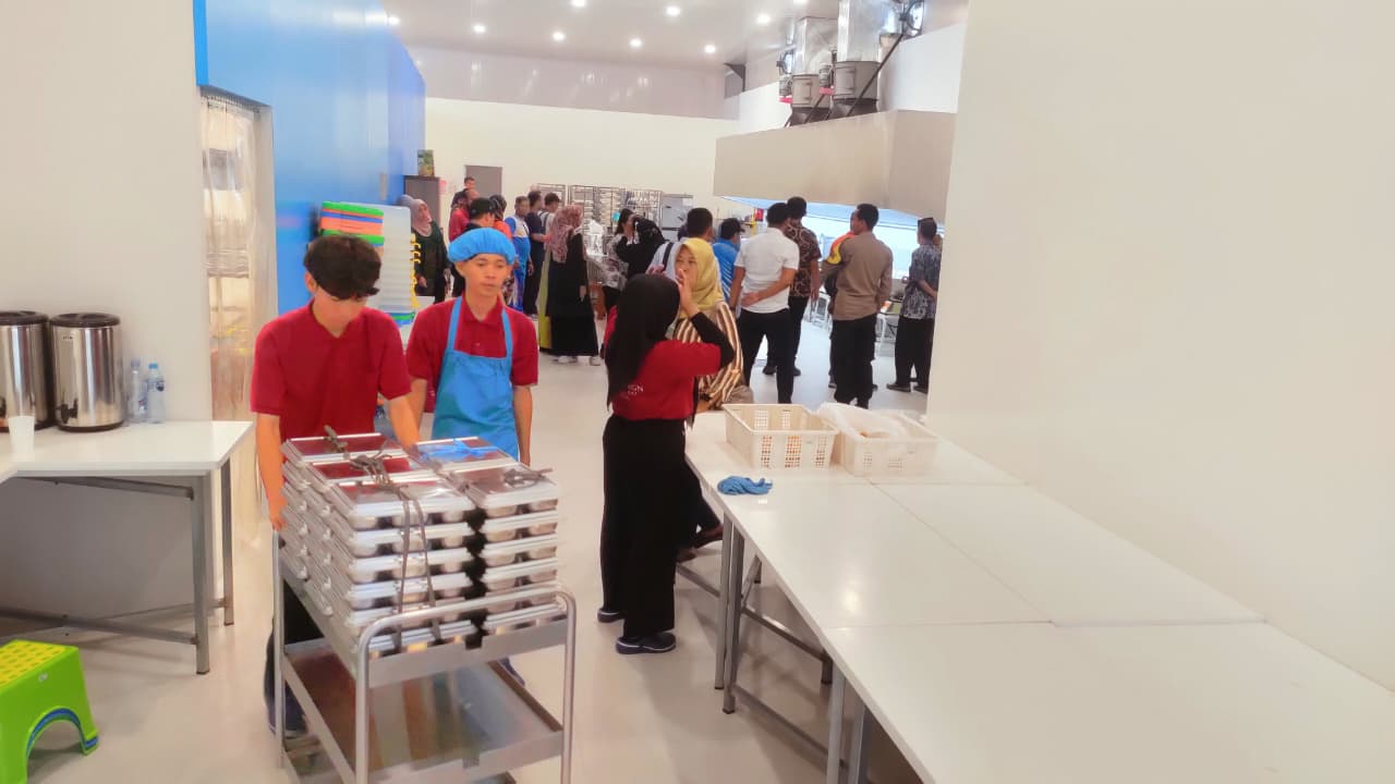 MBG Kota Tegal Baru Terlayani 3 Dapur Gizi, Target 32 SPPG Masih Berjalan