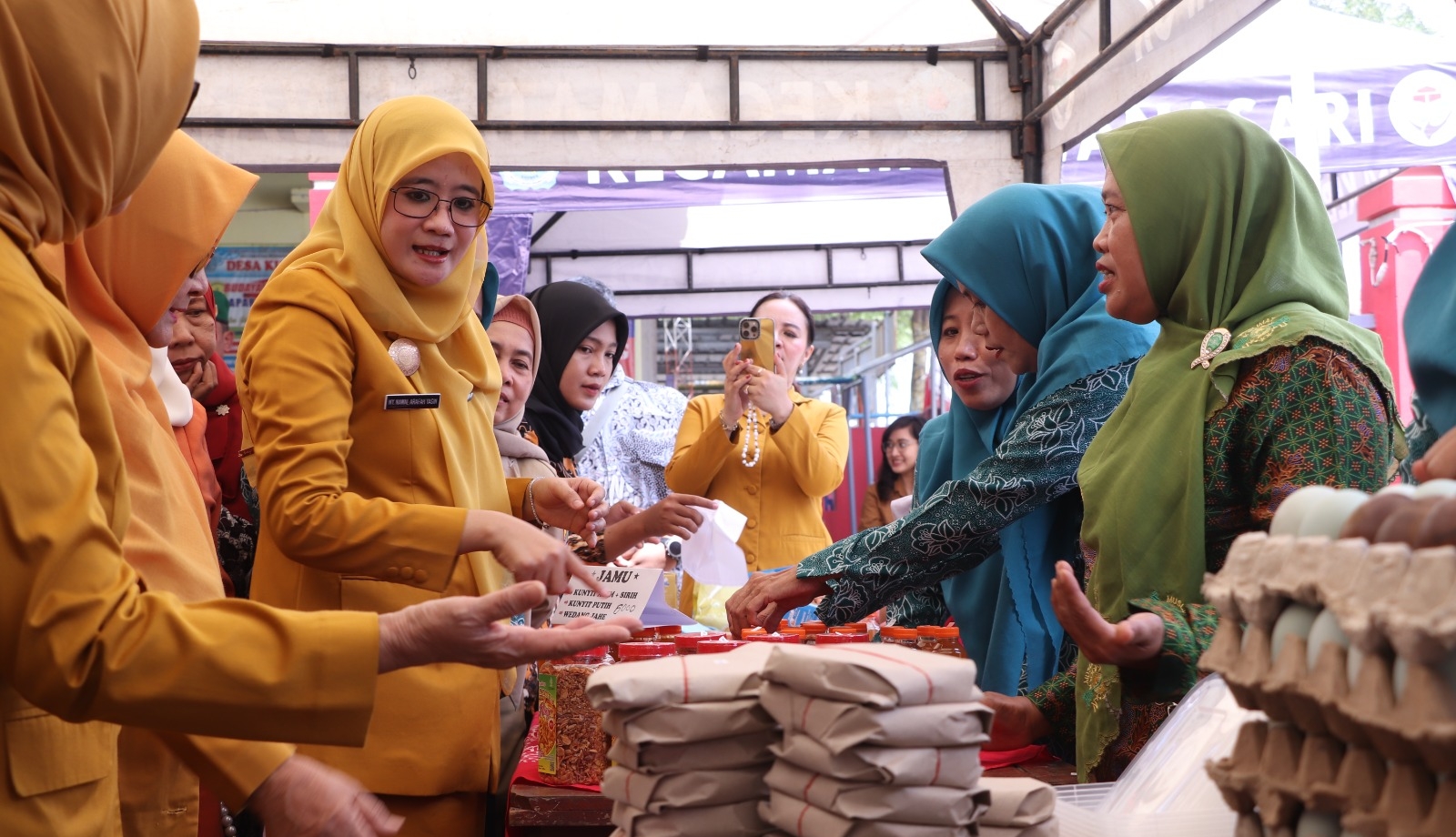 BKOW Jateng Latih Perempuan Brebes Olah Bawang Merah, Dorong Ekonomi Desa
