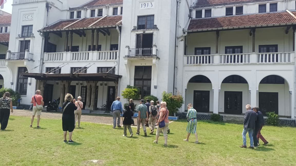 Mengulik Sejarah Lanskap Gedung SCS hingga Zwembad, Warisan Kolonial di Jantung Tegal