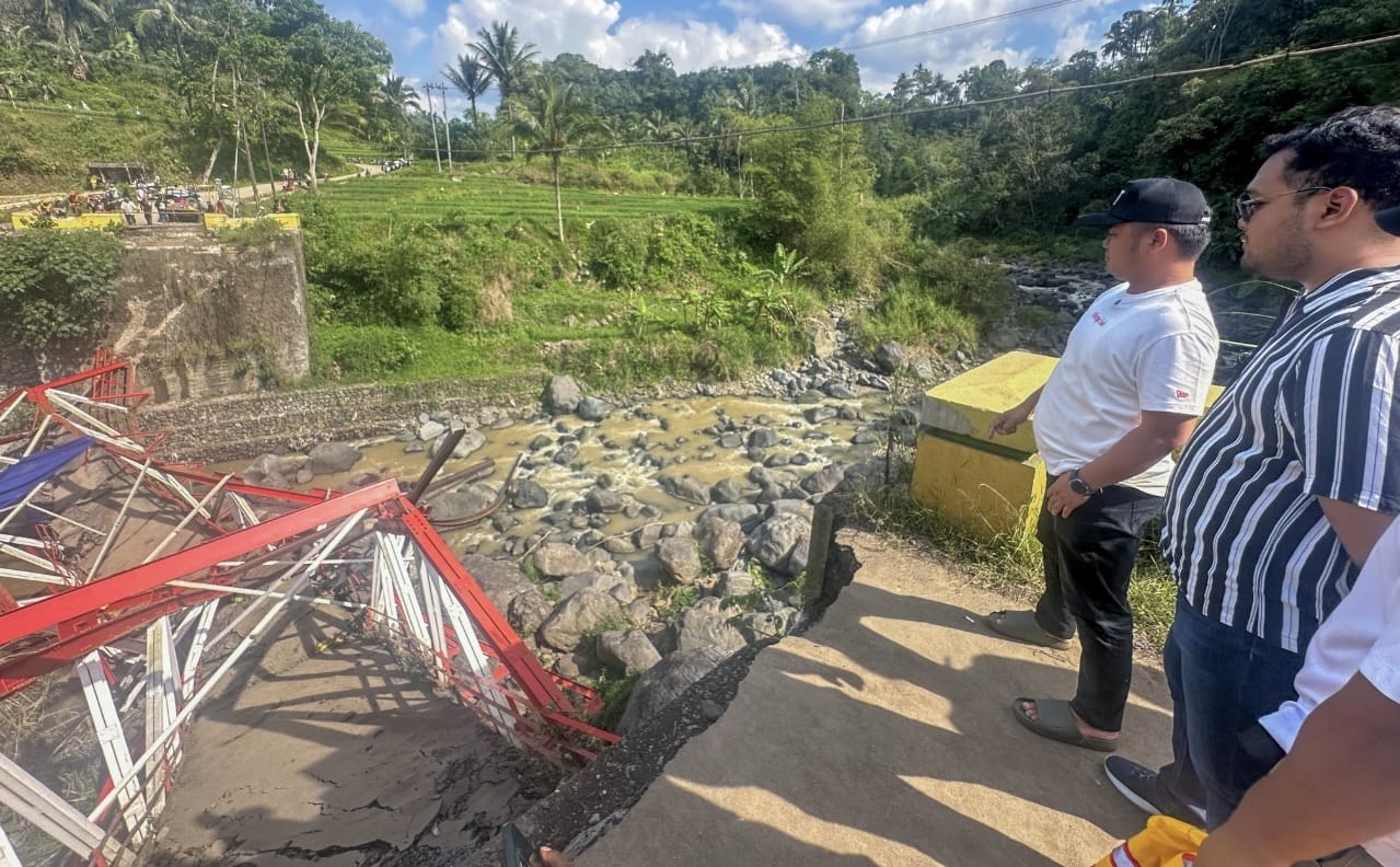 UPDATE Insiden Jembatan Ambruk di Kalierang, Bupati Tegal Ischak : Kondisinya Memang Sudah Rapuh
