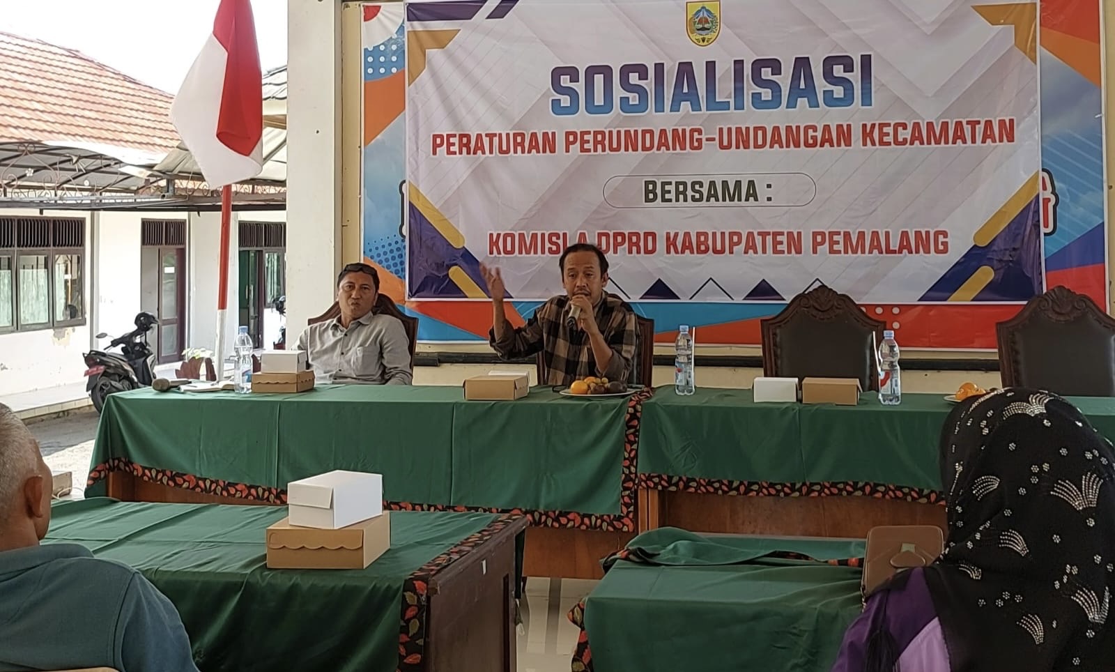Warga Mereng Curhat soal Jalan Rusak ke Anggota DPRD Pemalang