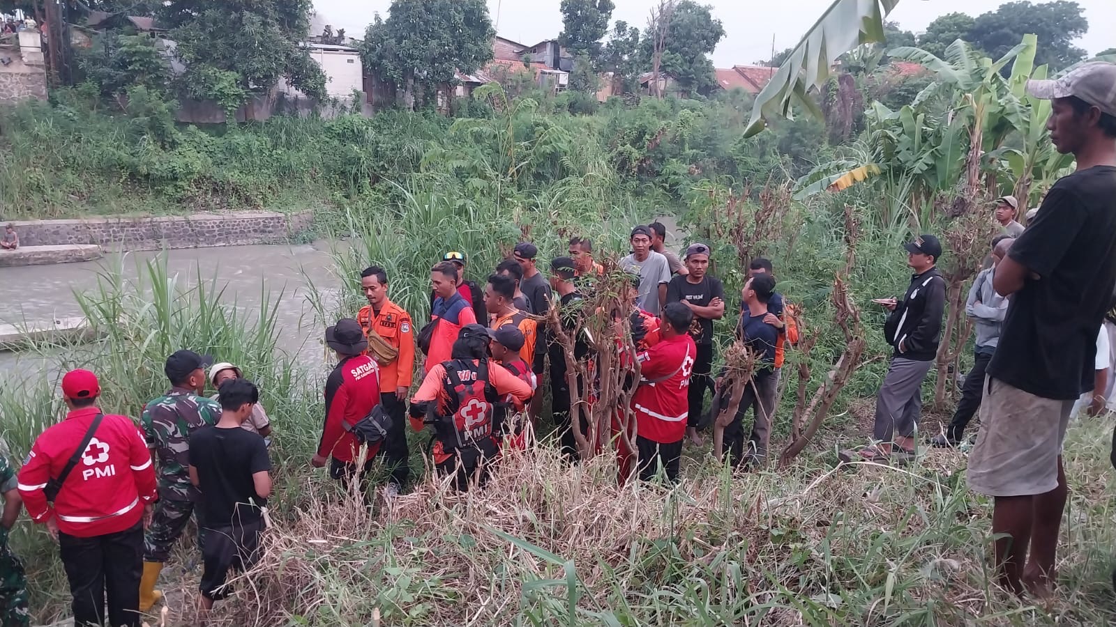 Dua Siswa SMA di Kota Tegal Diduga Tenggelam di Kali Perpil, Beredar Konten Video saat Mencebur ke Sungai