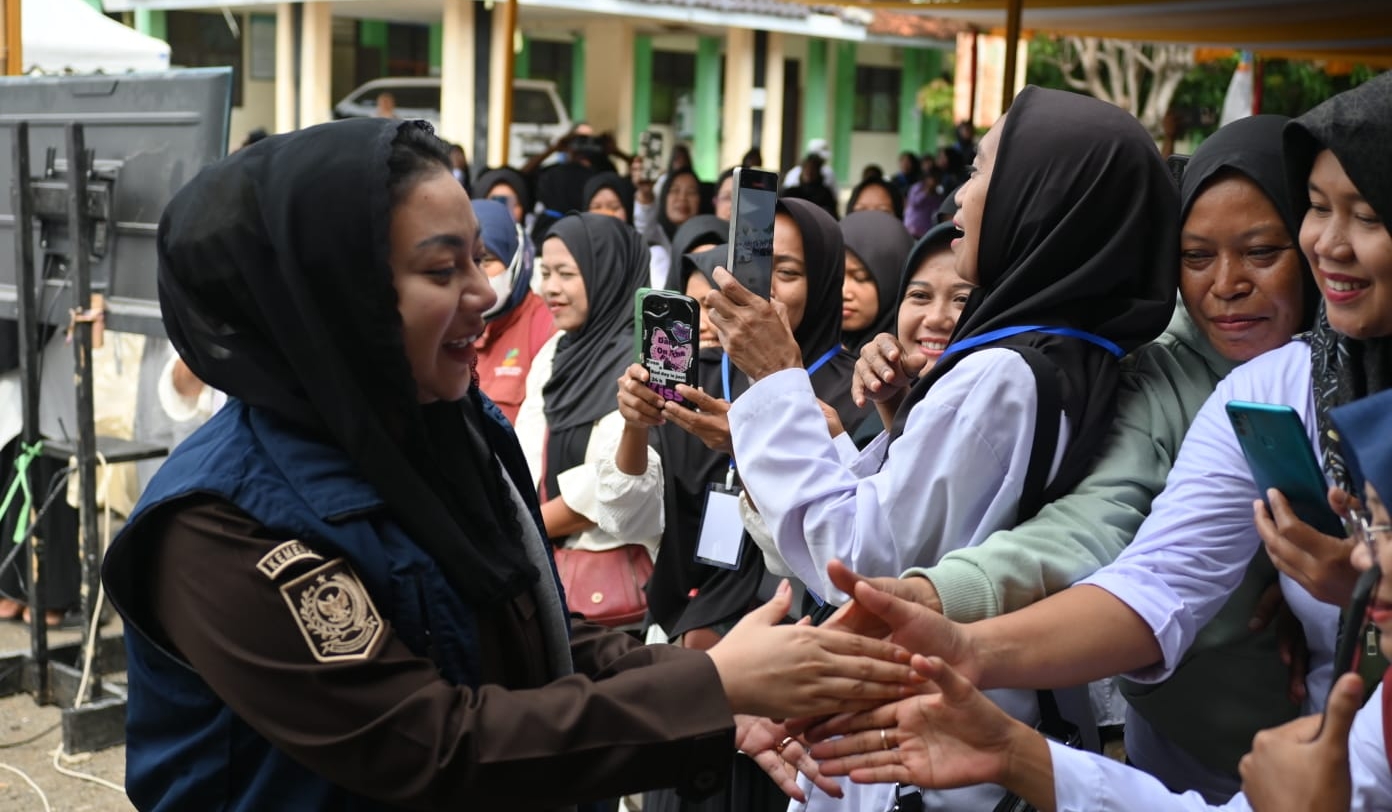 67,2% Warga Brebes Puas terhadap Kinerja Bupati Paramitha Widya Kusuma, Layanan Dasar Jadi Sorotan Positif