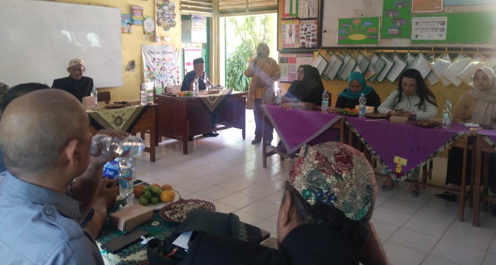Komisi IV DPRD Kabupaten Tegal Kunlap di 2 SDN di Kramat Tegal, Ini Kondisinya