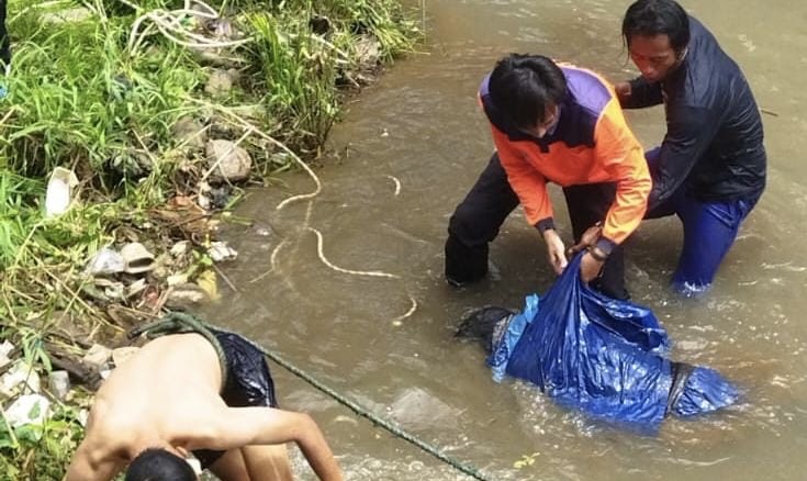 Pencari Rongsok Ditemukan Tewas di Sungai Kalong Brebes