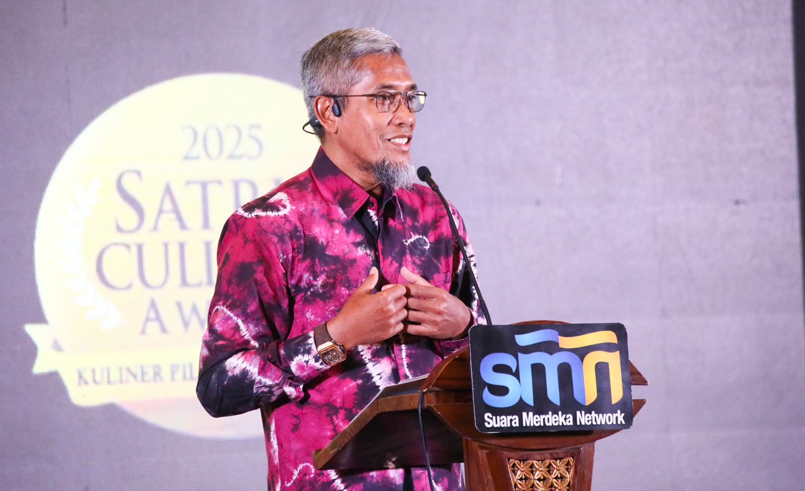 Gubernur Ahmad Luthfi dan Wakil Gubernur Taj Yasin Menerima Penghargaan Satria Leader Award