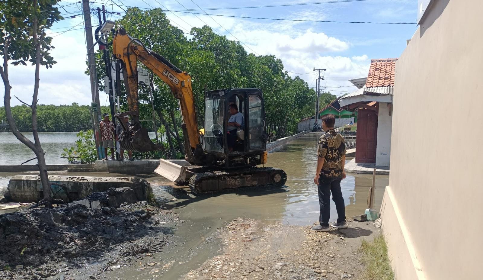Normalisasi Dimulai, Rob di RW 3 Muarareja Kota Tegal Ditangani Bertahap