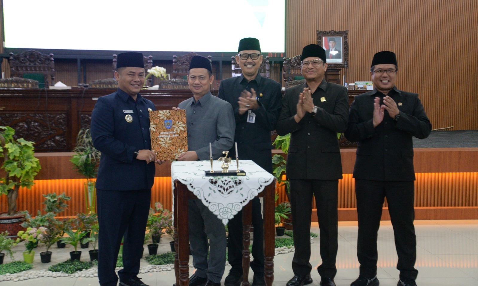 Siap-siap Kencangkan Ikat Pinggang, RAPBD Kabupaten Tegal 2026 Turun Rp249 M