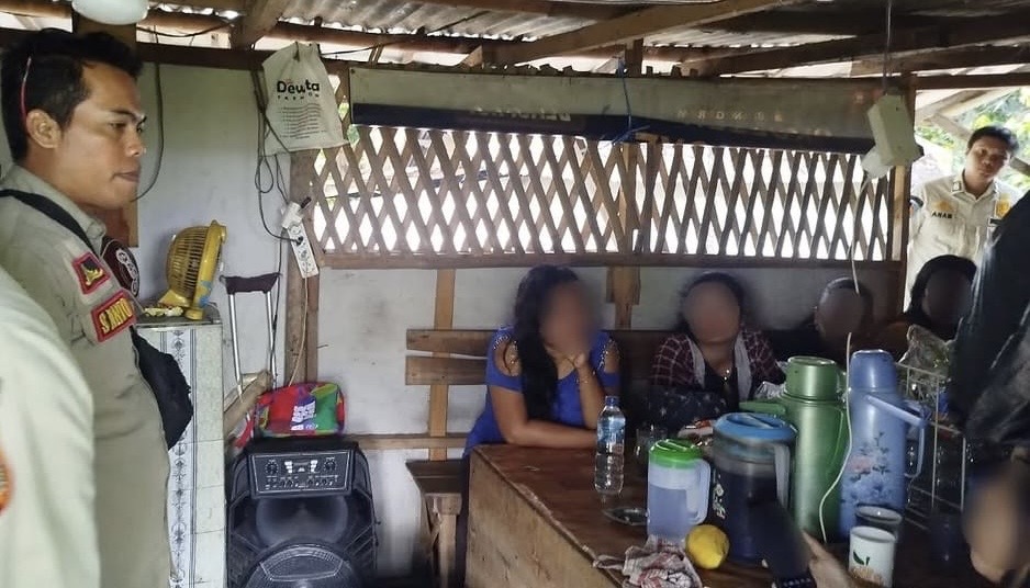 Satpol PP Pemalang Bawa PSK di Jembatan Sirayak ke Pengadilan