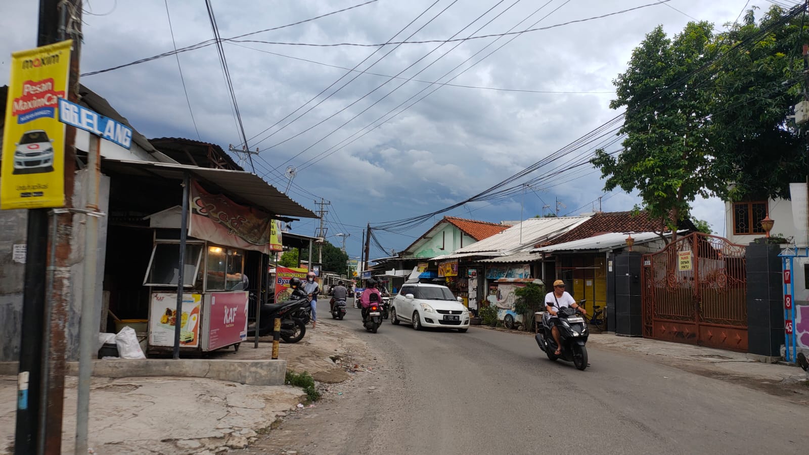 Cuaca Hari Ini : Langit Kota Tegal Mendung Sejak Pagi, Angin Bertiup dari Utara