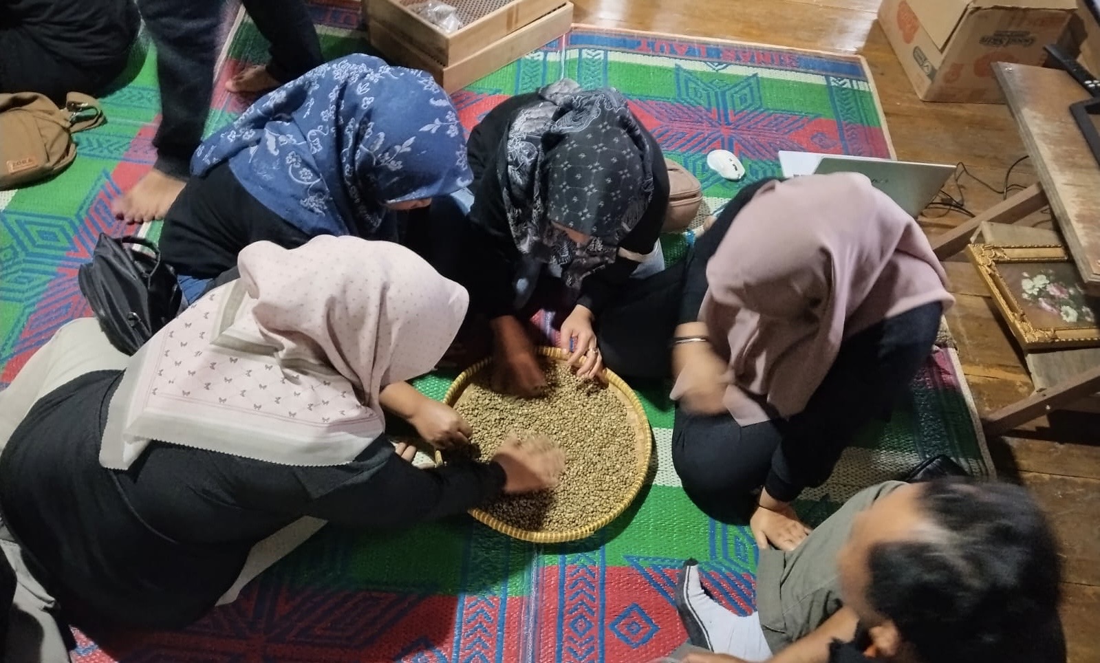 Jelajahi Petungkriyono, Petani Batang Pahami Pengolahan Kopi Berkualitas