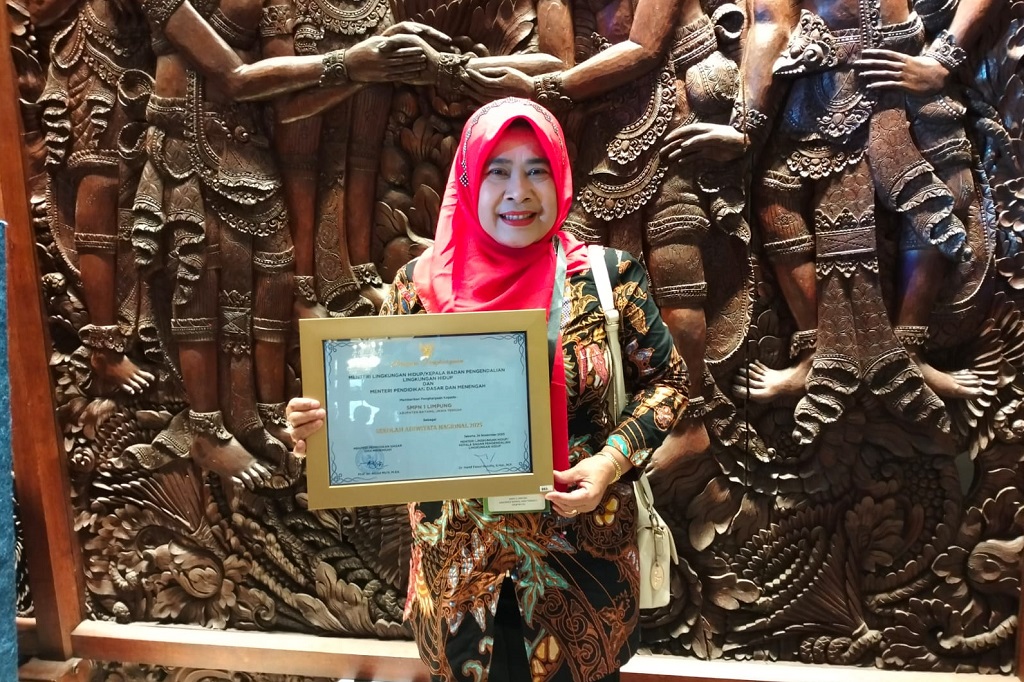 SMP Negeri 1 Limpung Batang Raih Adiwiyata Nasional 2025