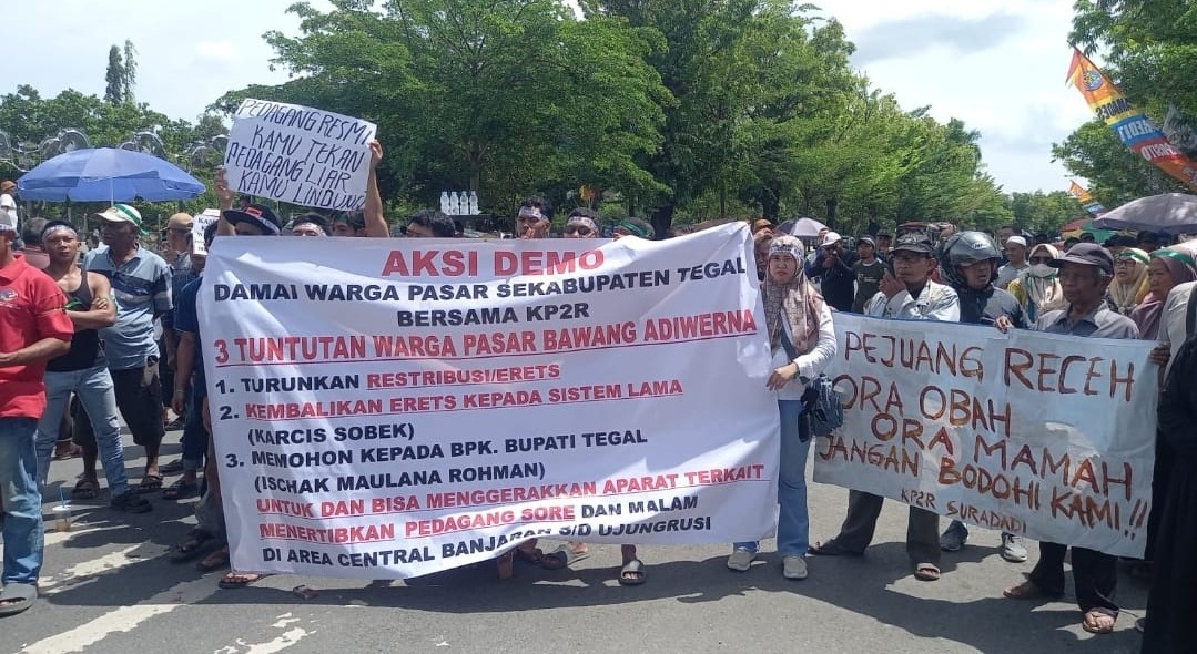 Pedagang Pasar Demo, Ajukan 7 Tuntutan ke Bupati Tegal