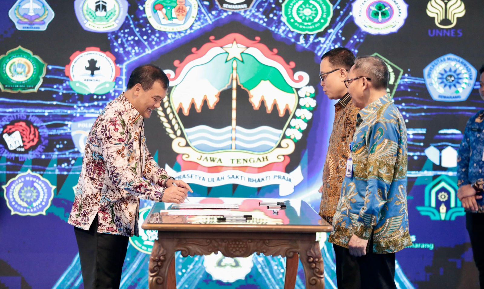 Kolaborasi Sunyi yang Menggerakkan Jawa Tengah