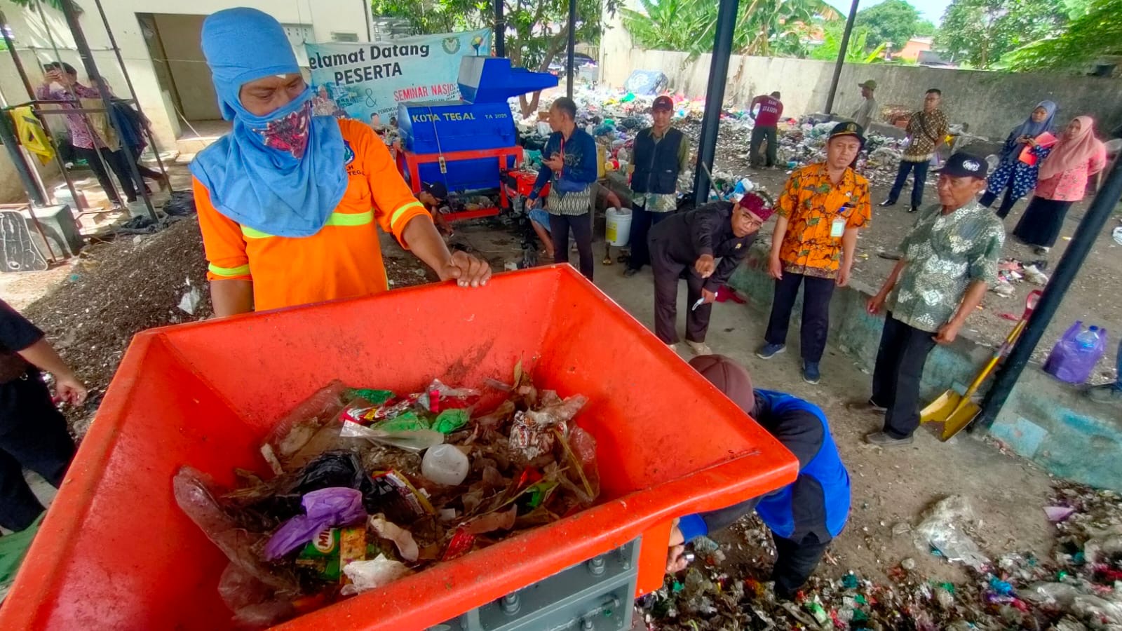 RW 6 Slerok Sukses Olah Sampah, Warga Tegal Dapat Cuan dari Kompos Takakura