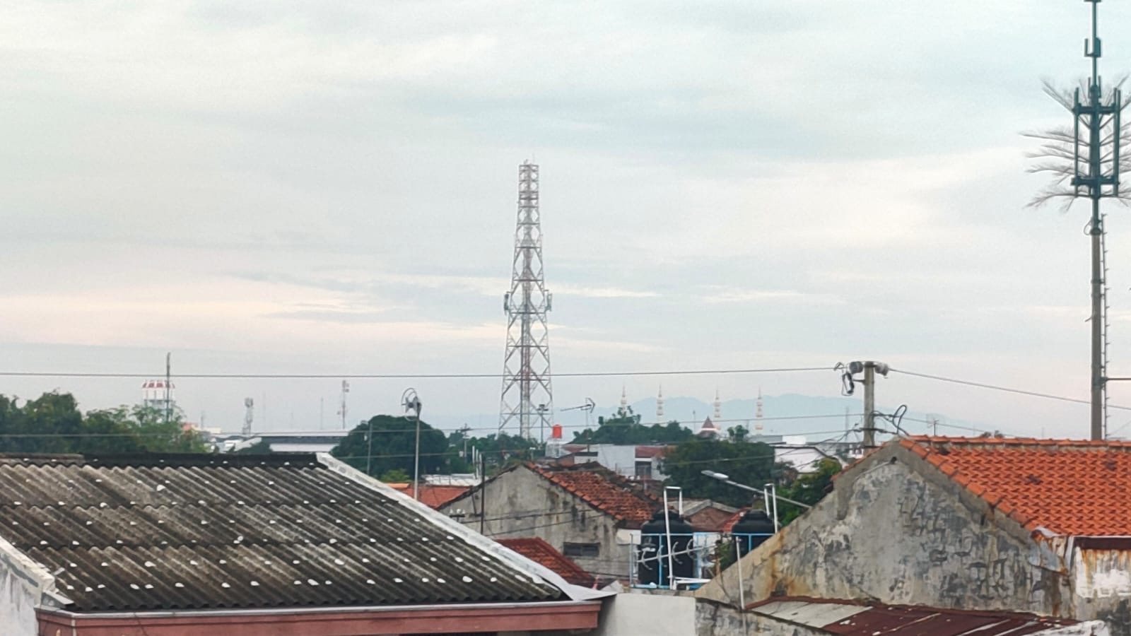 Cuaca Tegal Pagi Ini Berawan, Sabtu 27 Desember 2025