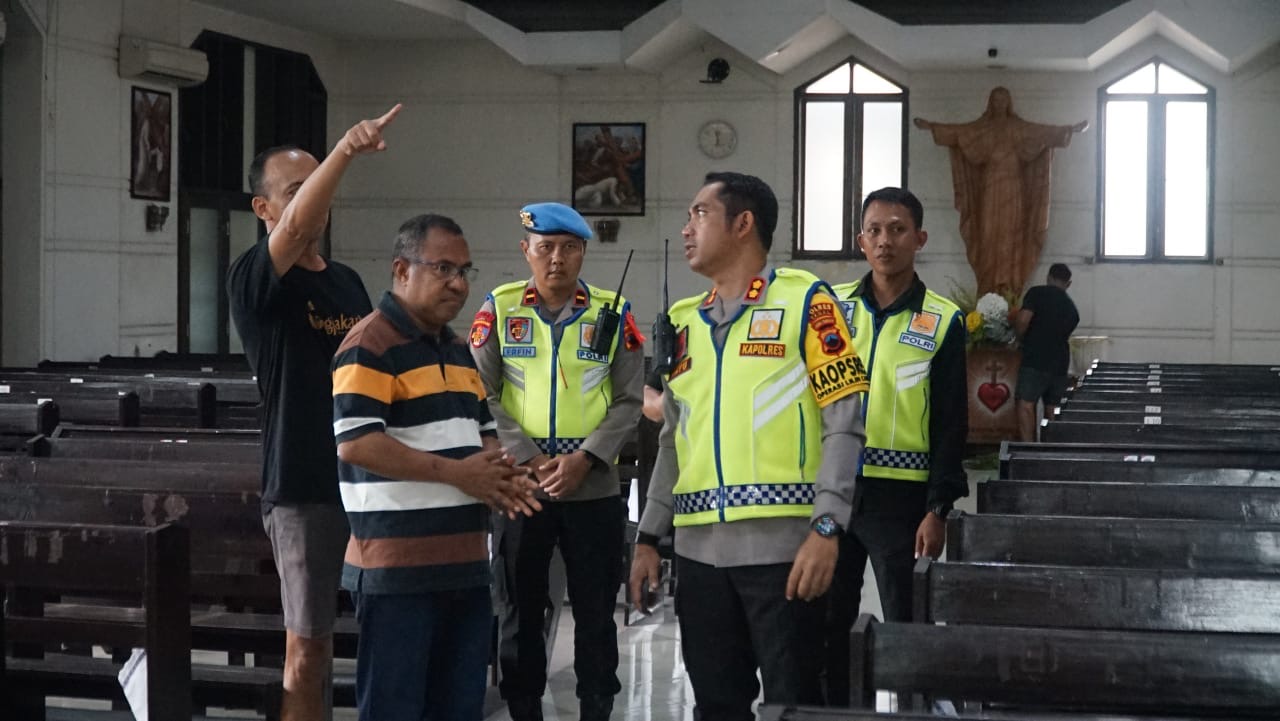 Jelang Natal, Polres Tegal Sterilisasi Gereja Santo Yosef Mejasem
