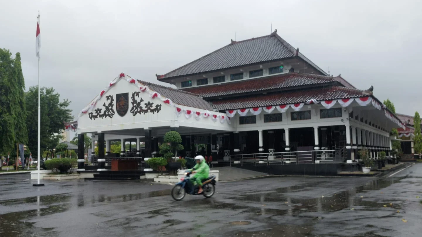 Prakiraan Cuaca Pemalang Hari Ini Selasa 27 Januari 2026 Langit Berawan Tebal