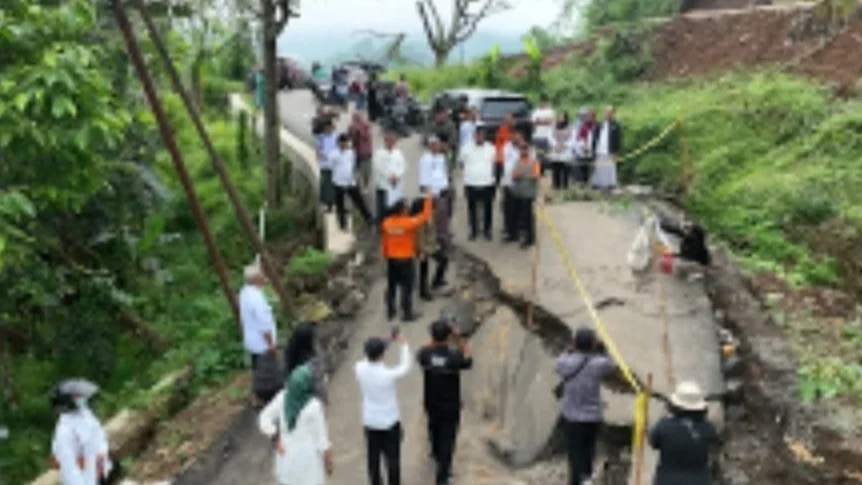 Pemkab Tegal Siapkan Rp500 Juta Perbaiki Jalan Amblas Batuyana–Danasari