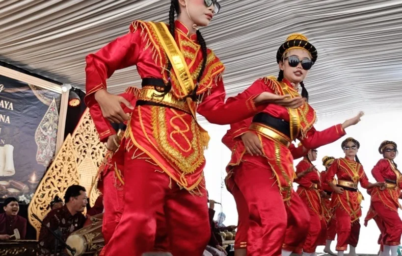 Tari Babalu Antarkan SMPN 2 Kandeman Batang Raih Predikat Budaya
